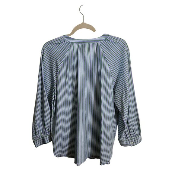Ann Taylor NWT Pinstripe Button Front Top Color Classi Spring 2022  Size M - Picture 3 of 9